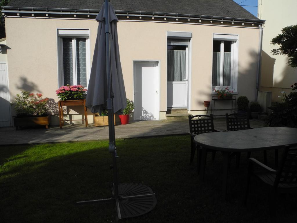 Les Vergnes Mancelles Le Mans Exterior photo